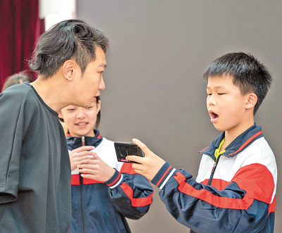 卢深策略 在无声的世界里放声歌唱